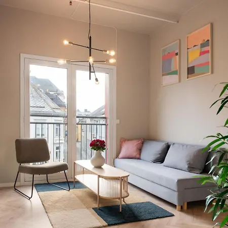 Apartment 3f - In The Heart Of *