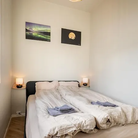 Apartment 3f - In The Heart Of *